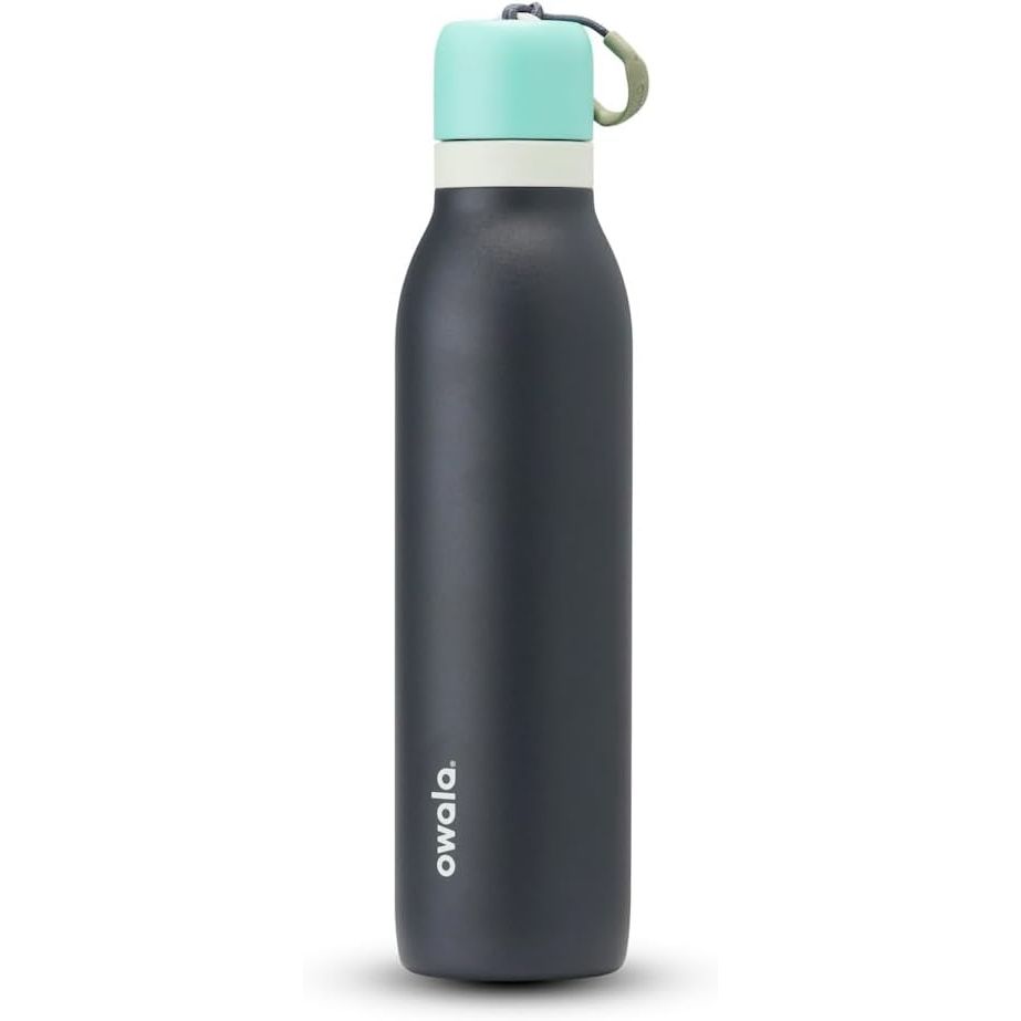 Owala FreeSip Twist Isolierte Edelstahl-Trinkflasche mit Strohhalm für Sport und Reisen, BPA-frei, 710 ml, Blau/Grau (Foggy Tide)