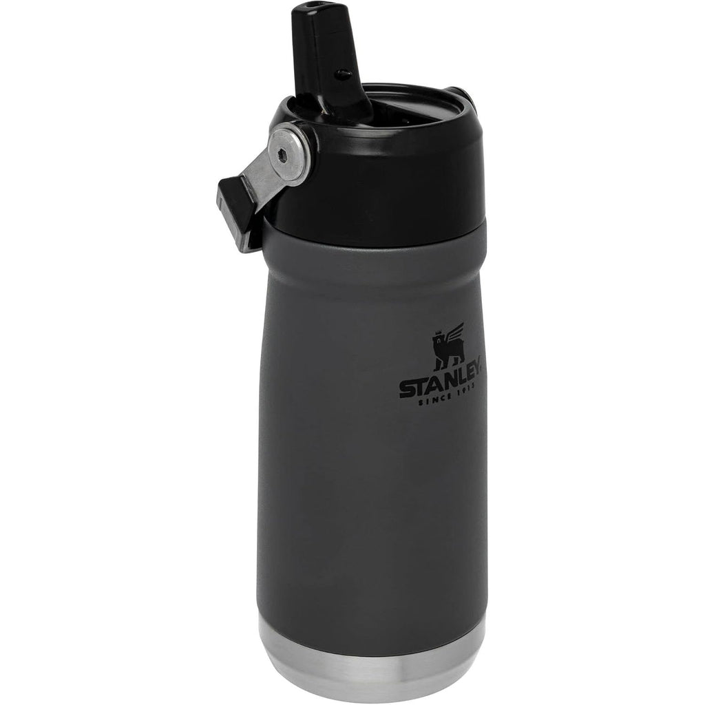 Stanley IceFlow Flip Straw Trinkflasche 17 oz | Integrierter Strohhalm für Reisen und Sport | Leicht und auslaufsicher | Isolierter Edelstahl | BPA-frei | Holzkohle