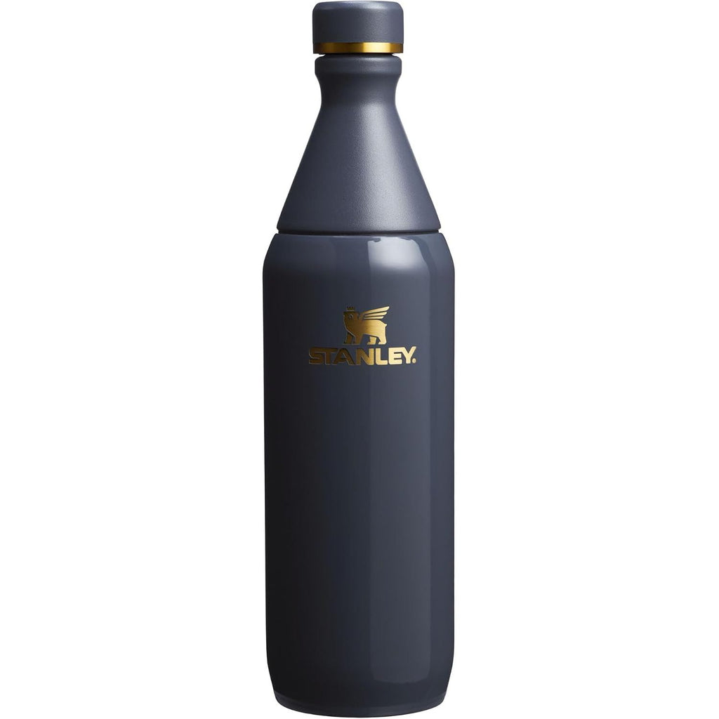 Stanley All Day Slim Bottle 20 oz | Schraubdeckel mit auslaufsicherer Dichtung | Schlankes Design für Reisen und Sport | Isolierter Edelstahl | BPA-frei | Creme