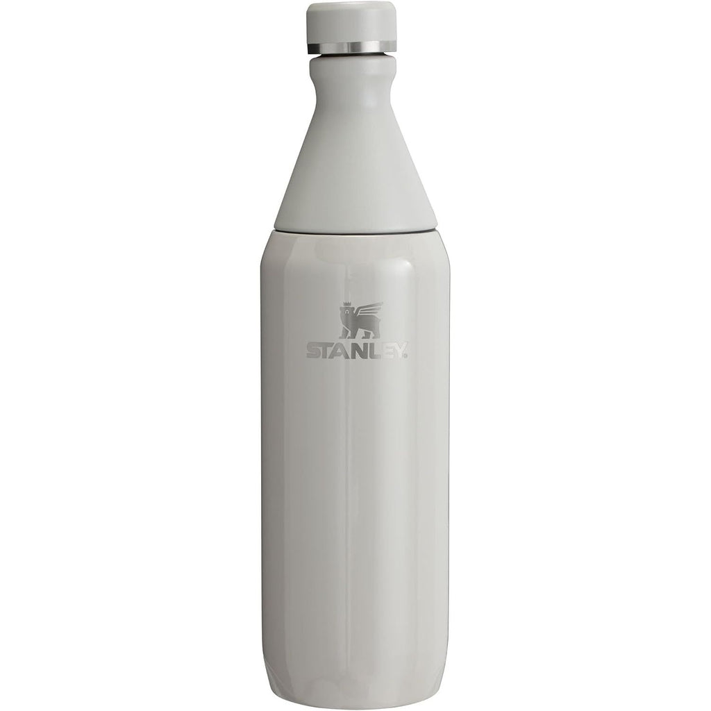Stanley All Day Slim Bottle 20 oz | Schraubdeckel mit auslaufsicherer Dichtung | Schlankes Design für Reisen und Sport | Isolierter Edelstahl | BPA-frei | Creme