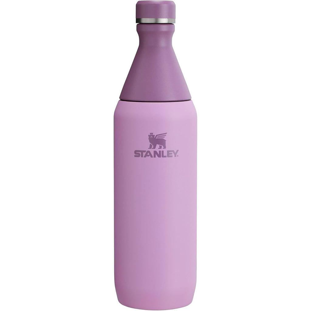 Stanley All Day Slim Bottle 20 oz | Schraubdeckel mit auslaufsicherer Dichtung | Schlankes Design für Reisen und Sport | Isolierter Edelstahl | BPA-frei | Creme