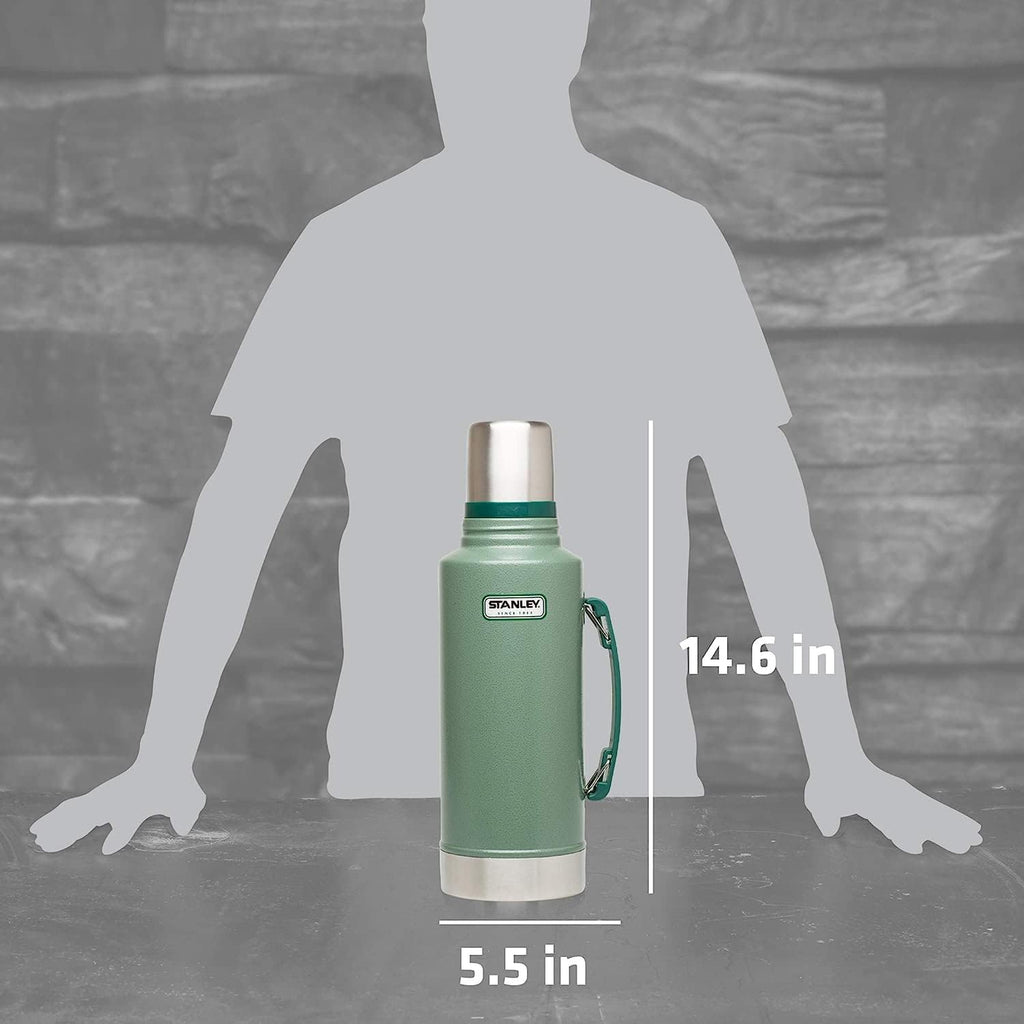 Stanley Heritage Classic Isolierflasche mit Griff 1,9 L | Weithals mit auslaufsicherem Becherdeckel | Hält Getränke heiß oder kalt für unterwegs | Isolierte Thermosflasche aus Edelstahl | Hammertone Grün