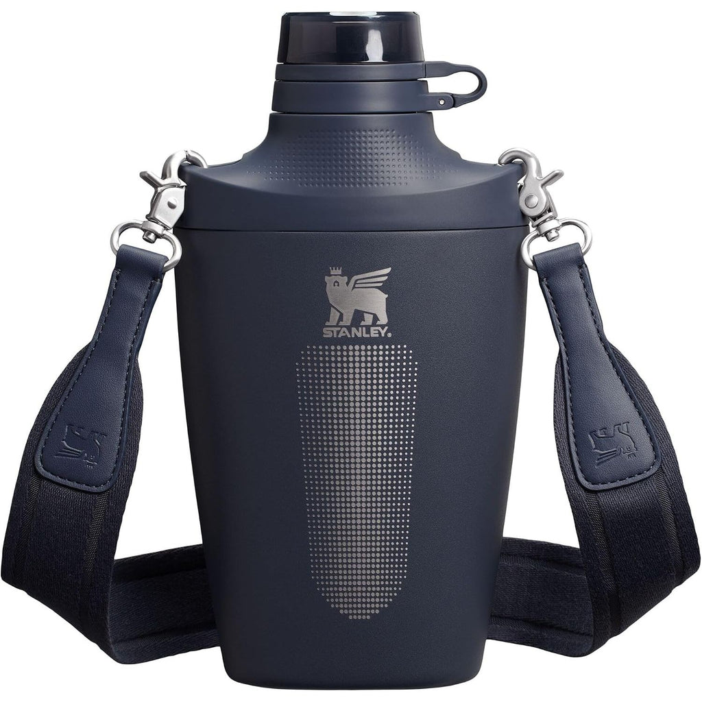 Stanley Cross Bottle 23 oz | Reise-Wasserflasche mit Jacquard-Riemen | Auslaufsicherer Tritan-Deckel mit abnehmbarem Strohhalm | Isolierter Edelstahl | BPA-frei | Schwarz